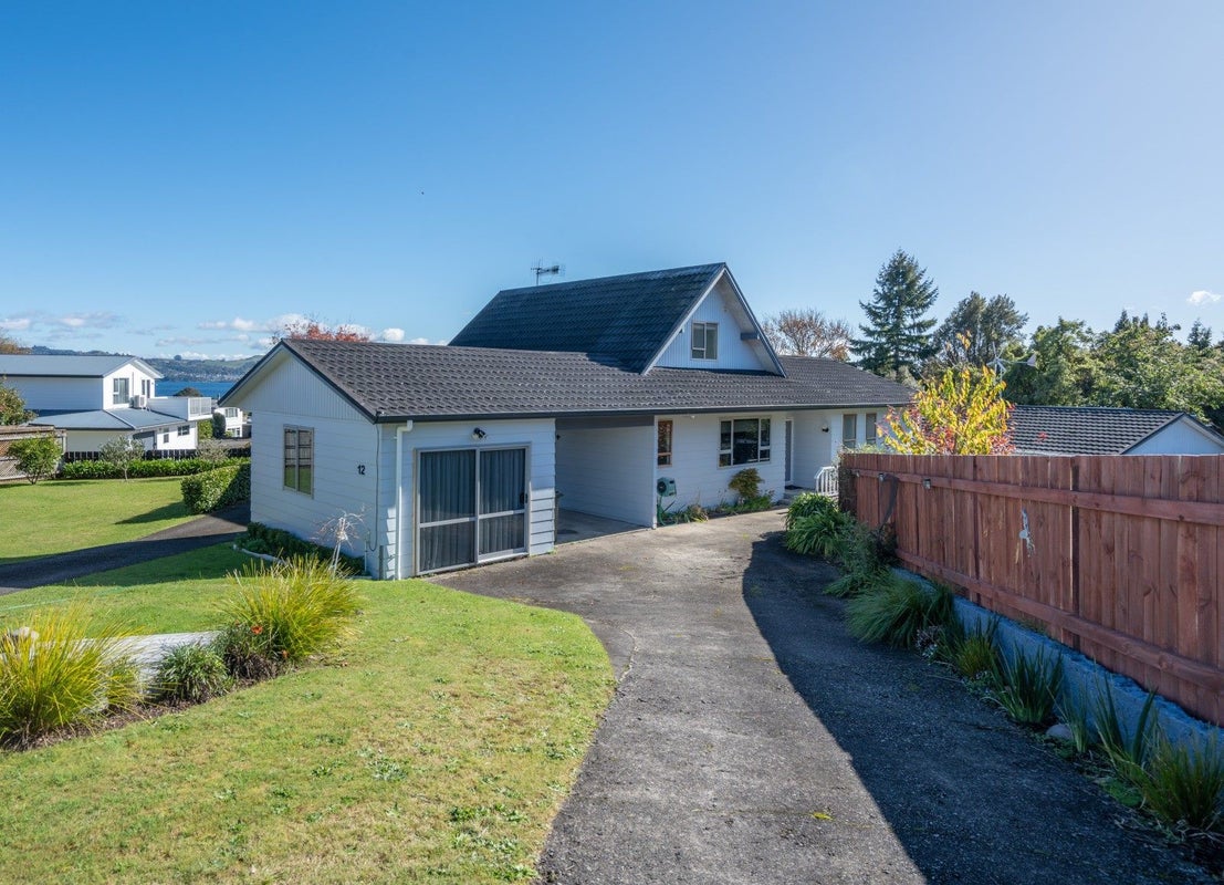 12 Normand Place, Richmond Heights, Taupo - Carousel 1