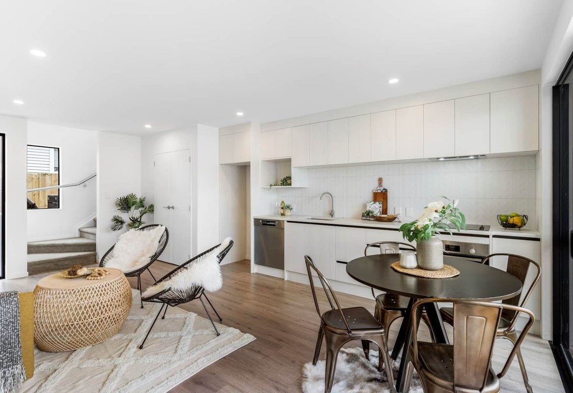 7B Kotahi Road, Mount Wellington, Auckland - Carousel 1