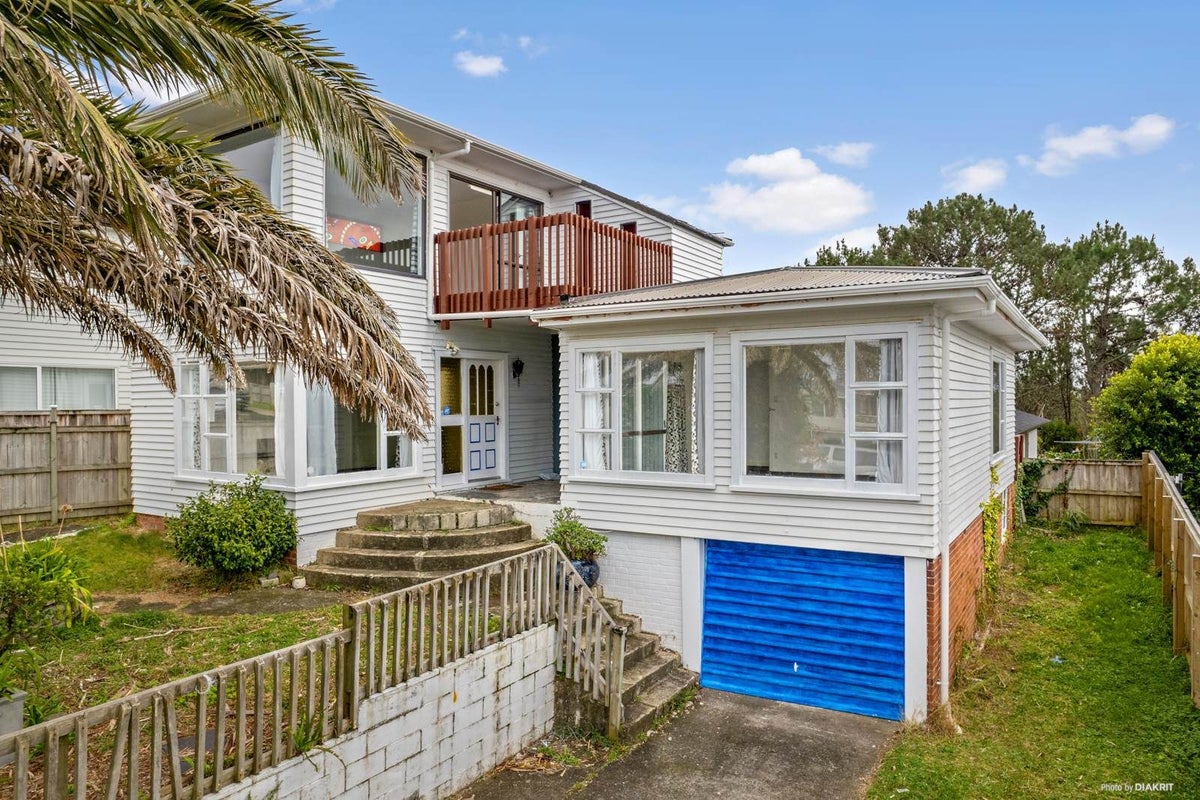 95A Sunrise Avenue, Murrays Bay, Auckland - Carousel 1