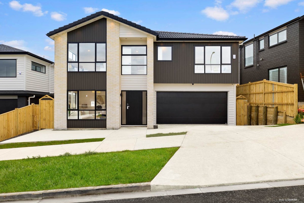 6 Tiro Street, Flat Bush, Auckland - Carousel 2