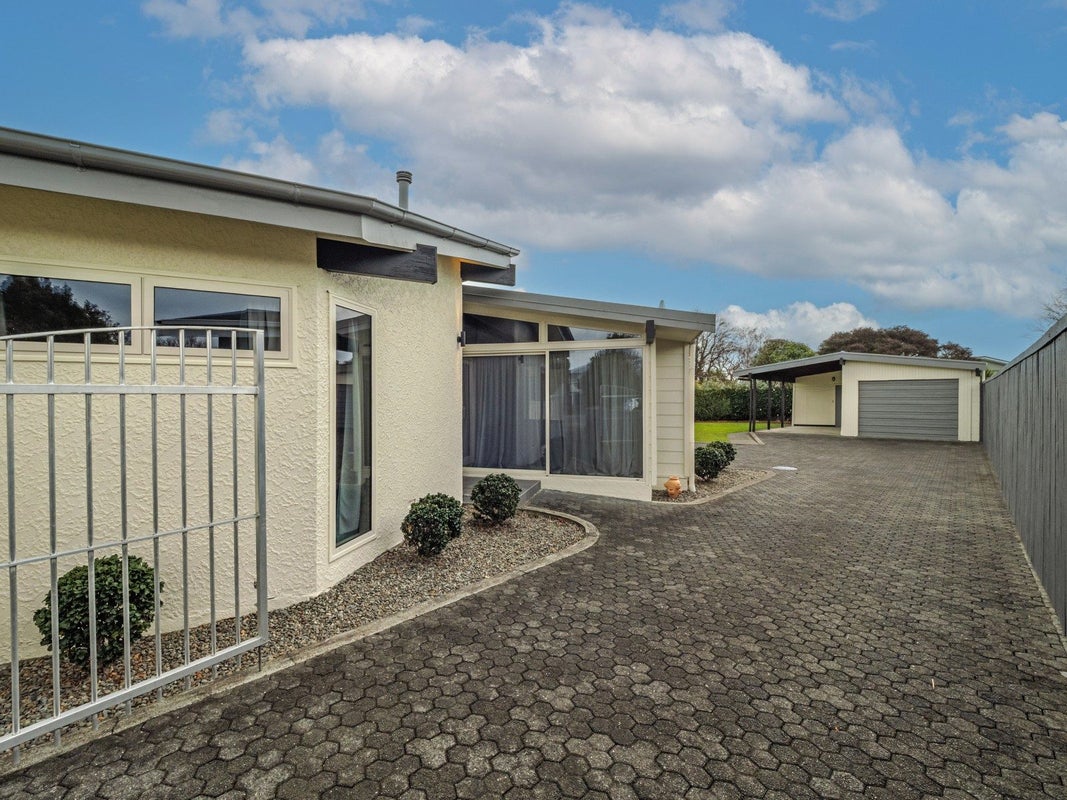 3 McDonald Place, Awapuni, Palmerston North - Carousel 2