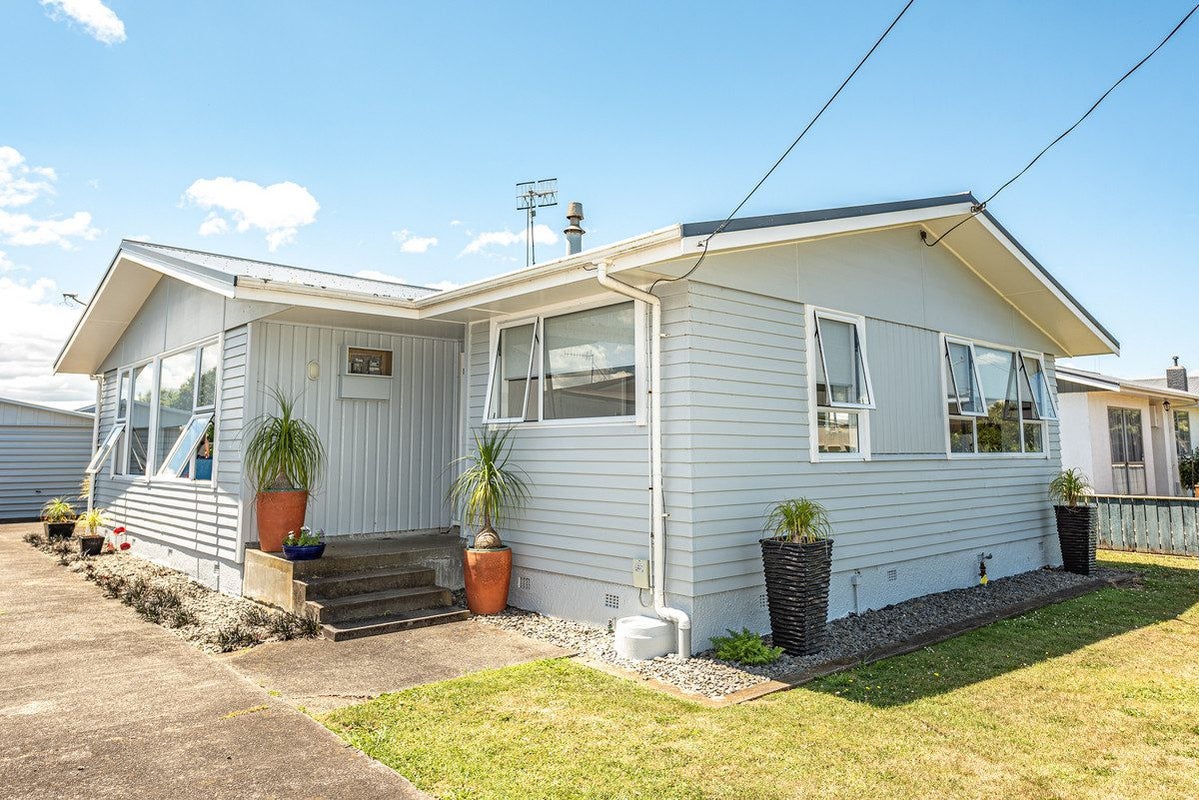 82 Lincoln Road, Springvale, Whanganui - Carousel 2