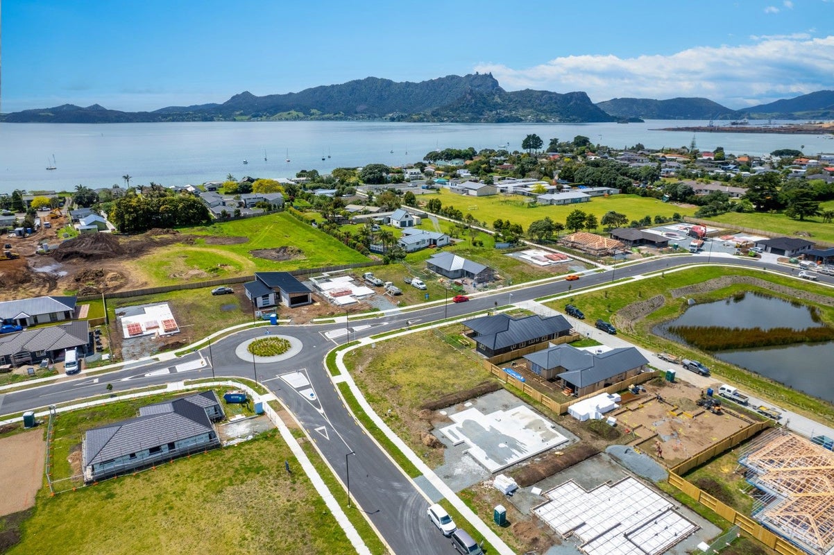1 Te Piriti Road, One Tree Point, One Tree Point - Carousel 10