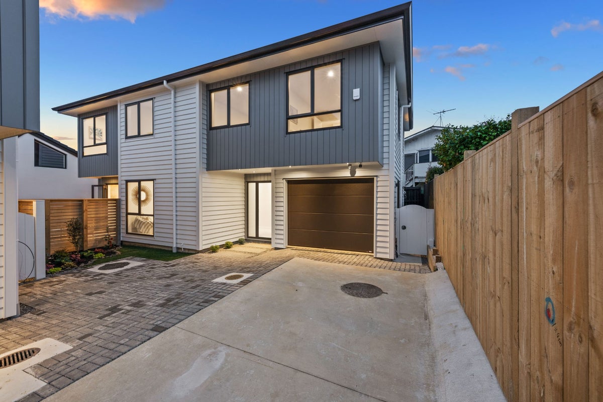 42C Takutai Avenue, Half Moon Bay, Auckland - Carousel 1