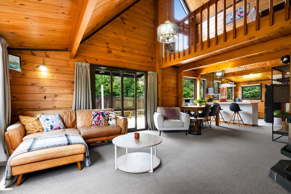 63 Pembroke Street, Westown, New Plymouth - Carousel 2