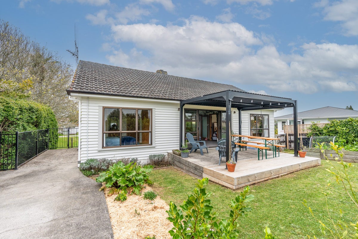 281 Fraser Street, Te Awamutu, Te Awamutu - Carousel 1