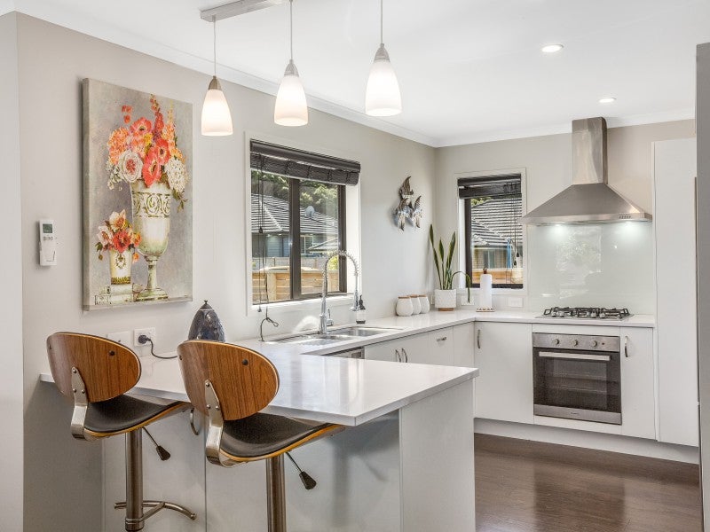 11 Mooring Close, Whitby, Porirua - Carousel 2
