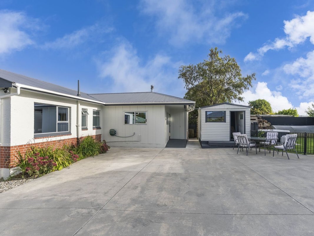 8 Ayr Street, Balclutha - Carousel 1