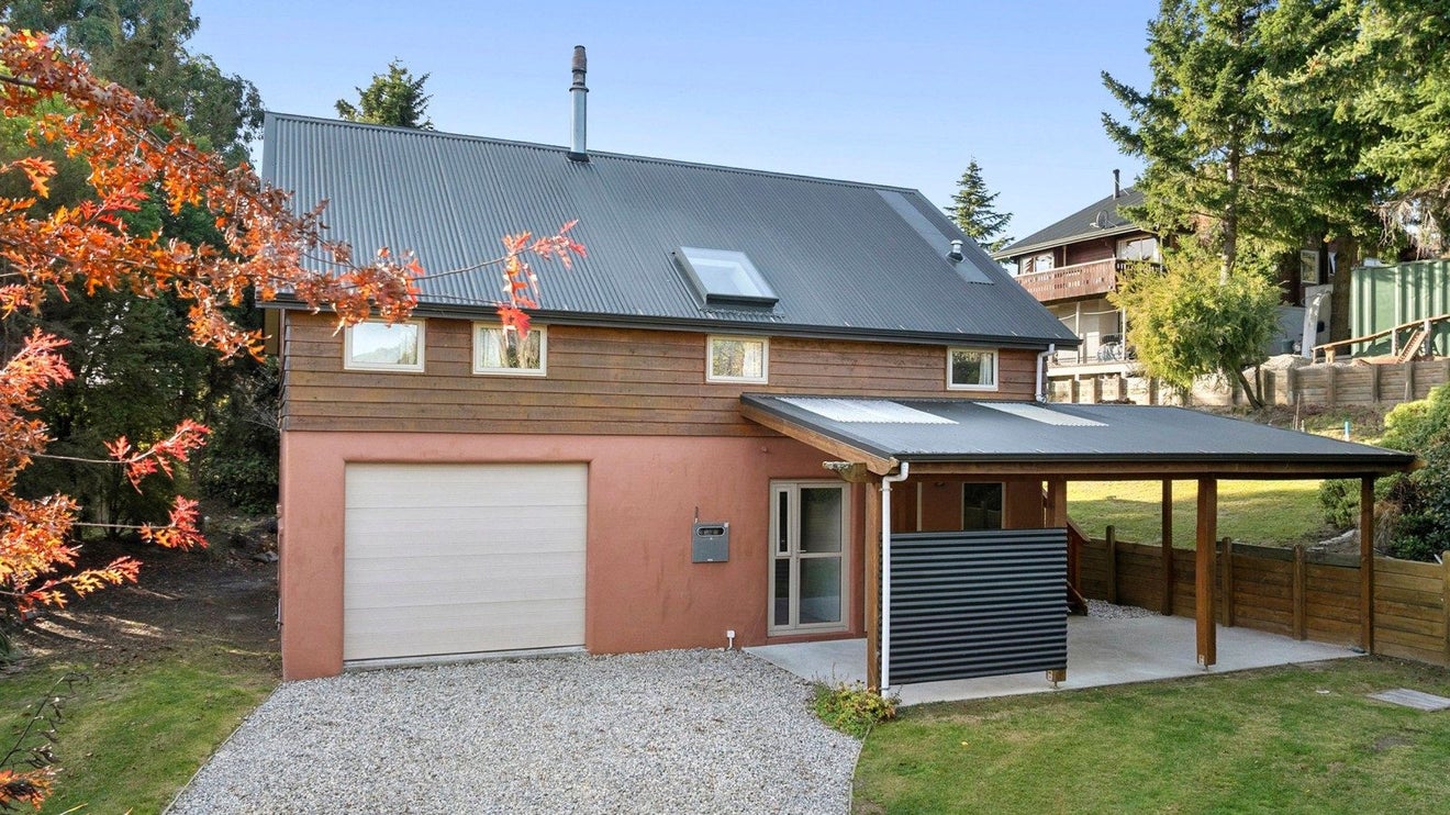 8 Drake Place, Lake Hawea - Carousel 25