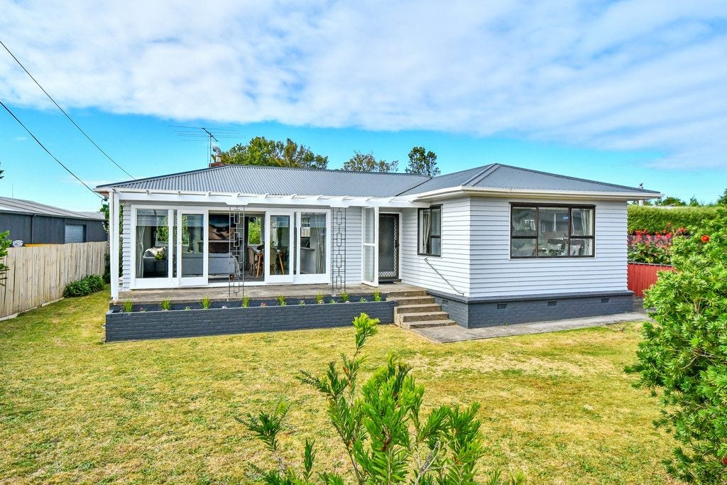 16 Mauku Road, Patumahoe, Pukekohe - Carousel 1