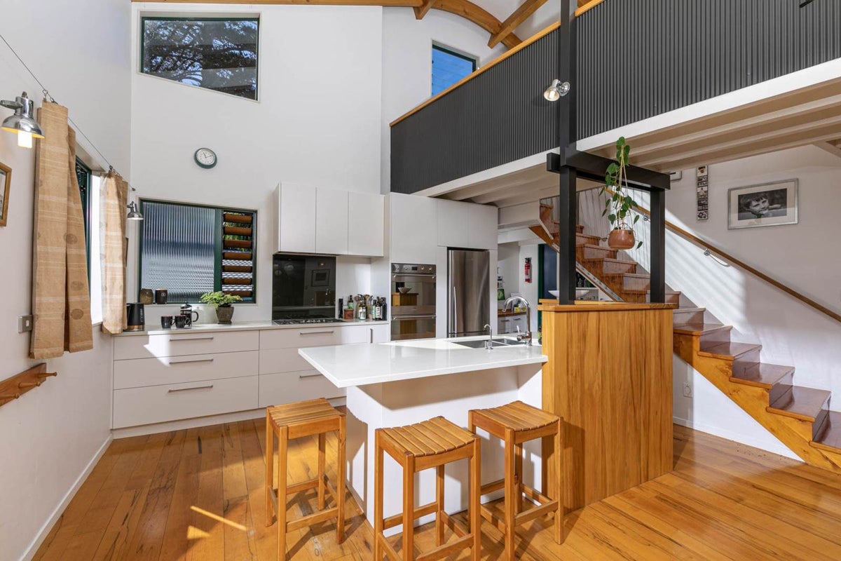 3 Tree Fern Trail, Campbells Bay, Auckland - Carousel 1