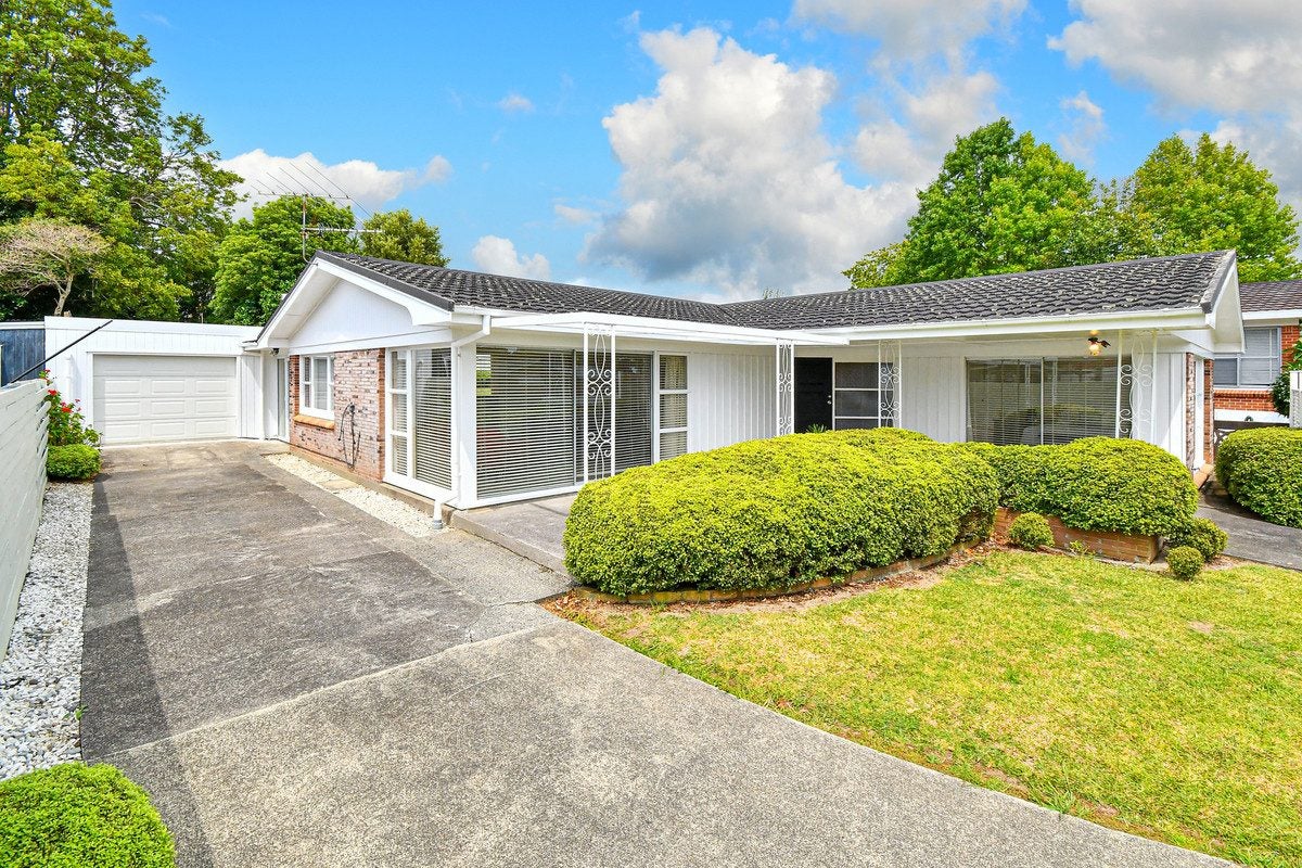 3 Frank Place, Hillpark, Auckland - Carousel 1