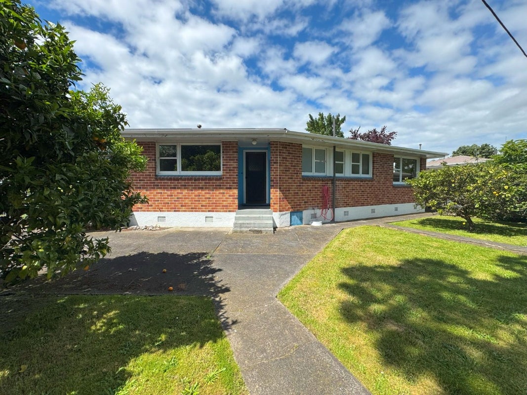 9 Viscount Place, West End, Palmerston North - Carousel 11
