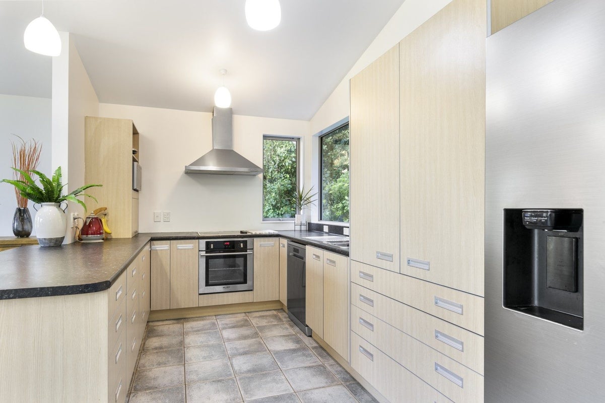 45 Onslow Road, Khandallah, Wellington - Carousel 2