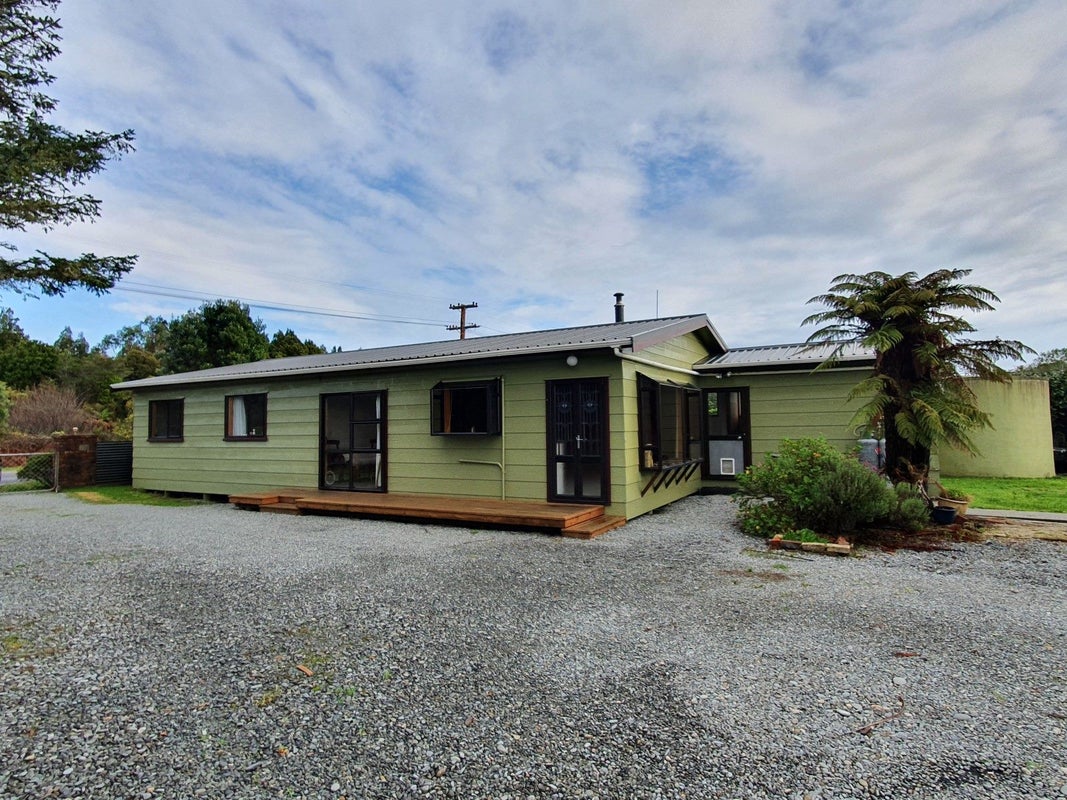 21 Camerons Road, Camerons, Greymouth - Carousel 1