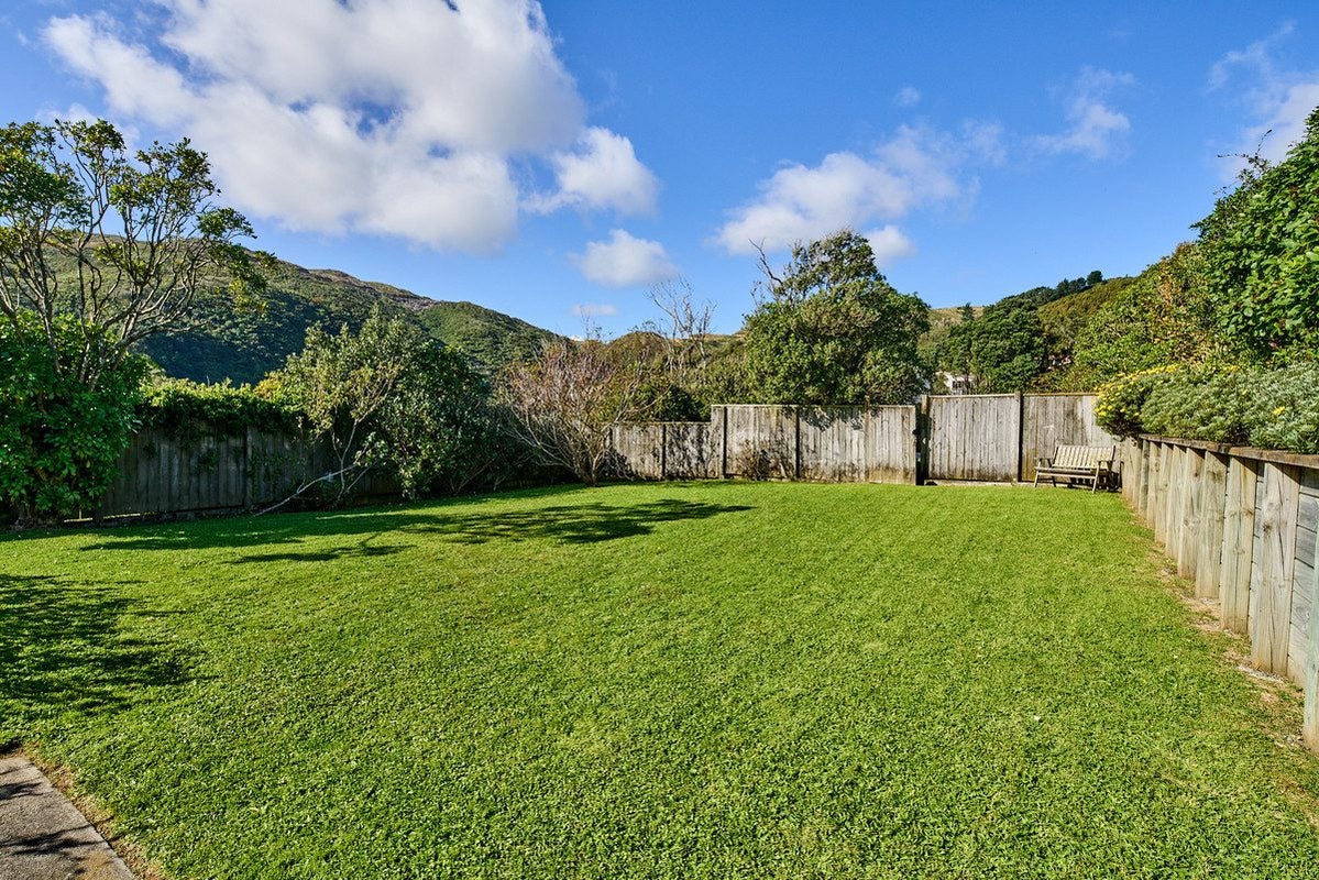 41 Raroa Terrace, Tawa, Wellington - Carousel 16
