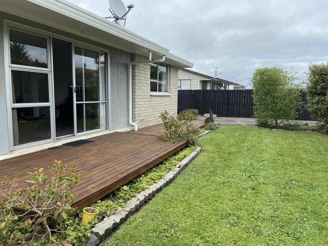 17B Breckons Avenue, Nawton, Hamilton - Carousel 1