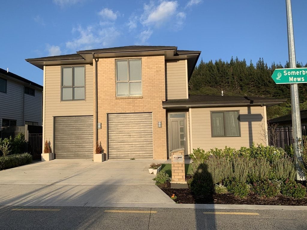 17 Somerby Mews, Silverstream, Upper Hutt - Carousel 1
