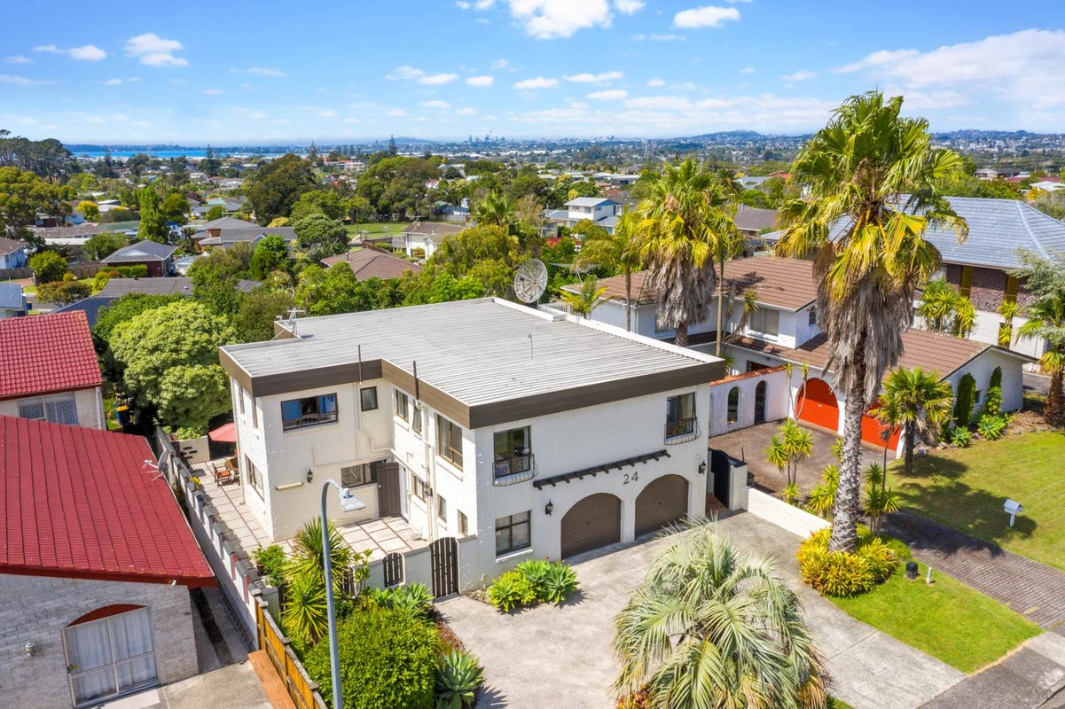 24 Pakira Avenue, Glendene, Auckland - Carousel 2