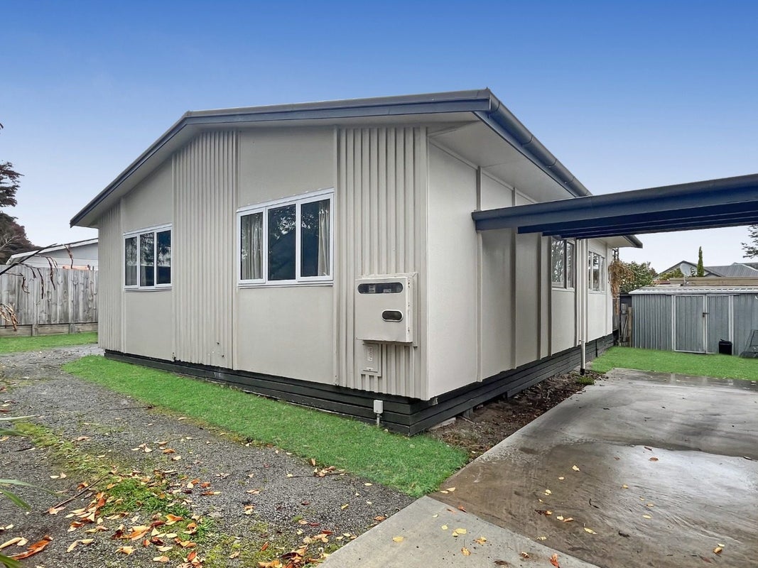 2 Wembley Place, Richmond Heights, Taupo - Carousel 1