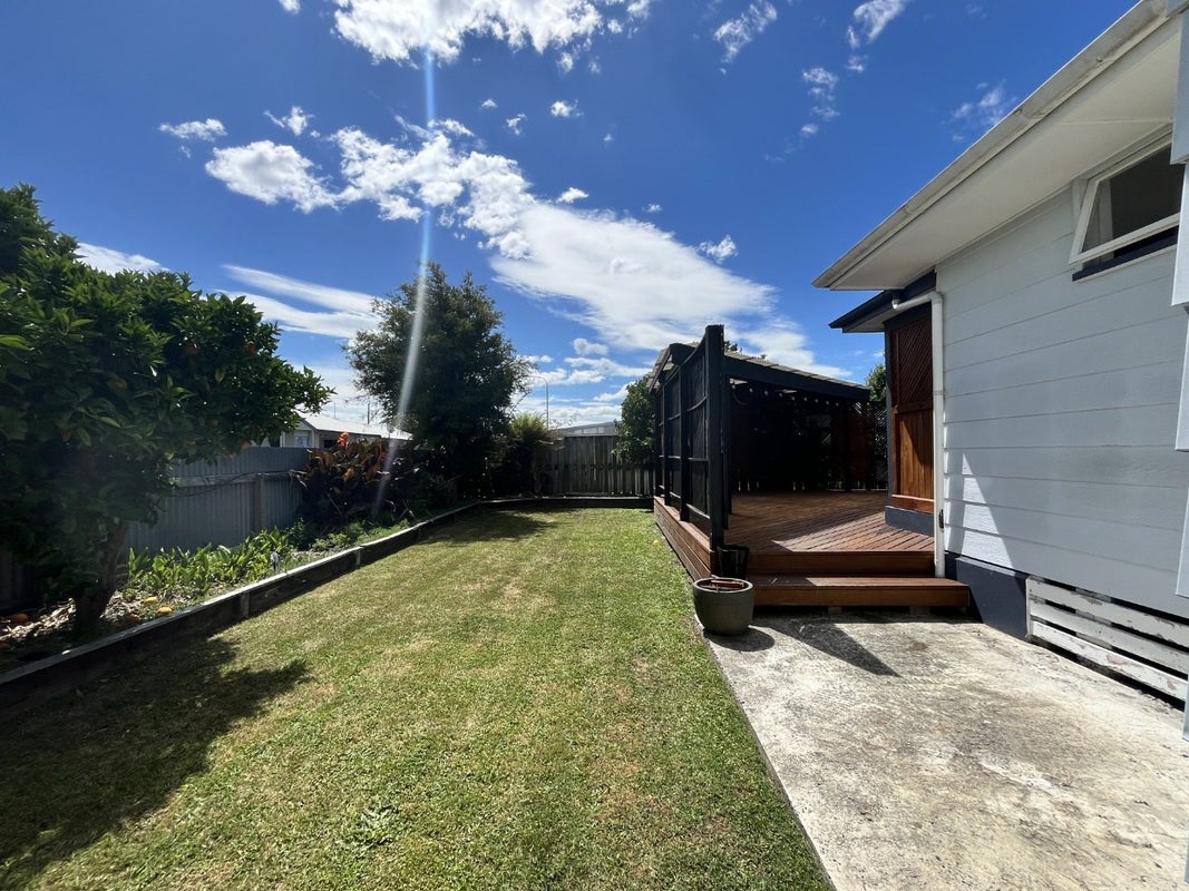 506A Park Road South, Akina, Hastings - Carousel 22
