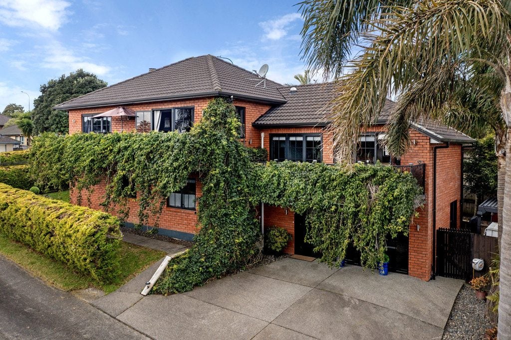 4 Stellamaris Way, Northpark, Auckland - Carousel 1