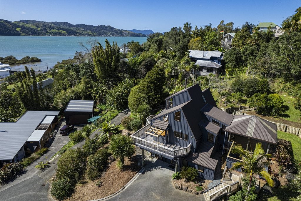 66 Beach Road, Onerahi, Whangarei - Carousel 1