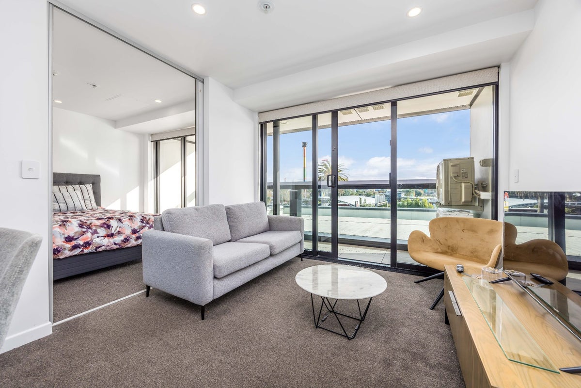 103/8 Lakewood Court, Manukau, Auckland - Carousel 1