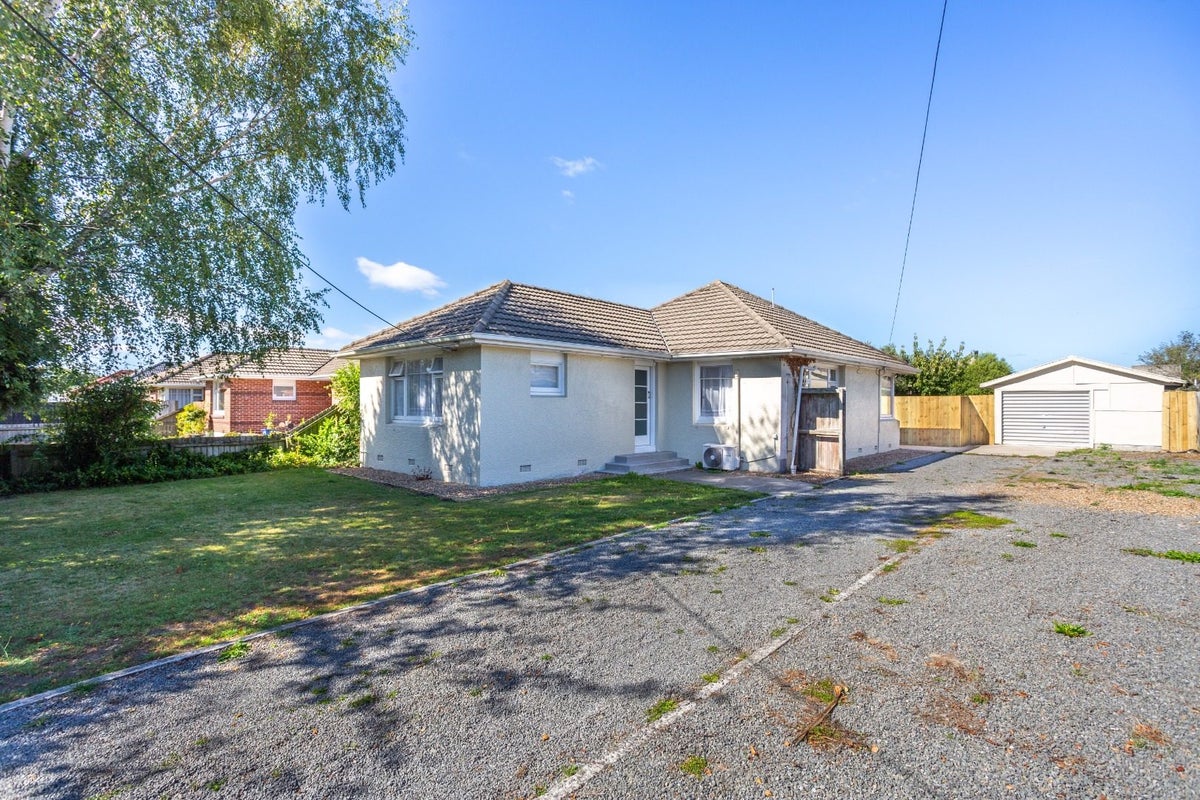 17 Ariki Place, Hei Hei, Christchurch - Carousel 1