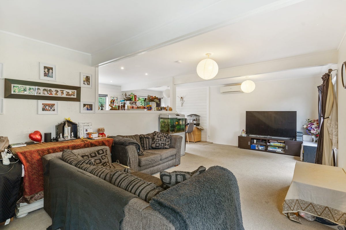 1/105 CARLISLE RD, Torbay, Auckland - Carousel 2