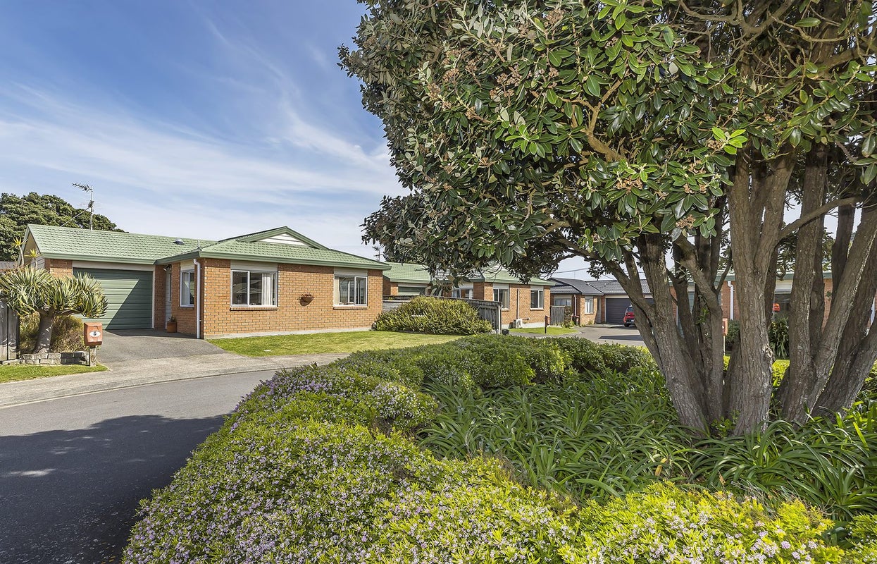 7 Pohutukawa Grove, Titahi Bay, Porirua - Carousel 13