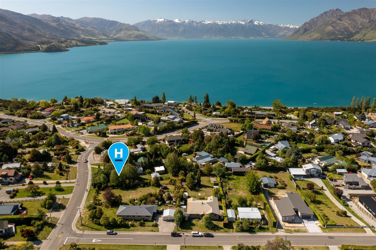 158 Capell Avenue, Wanaka - Carousel 2
