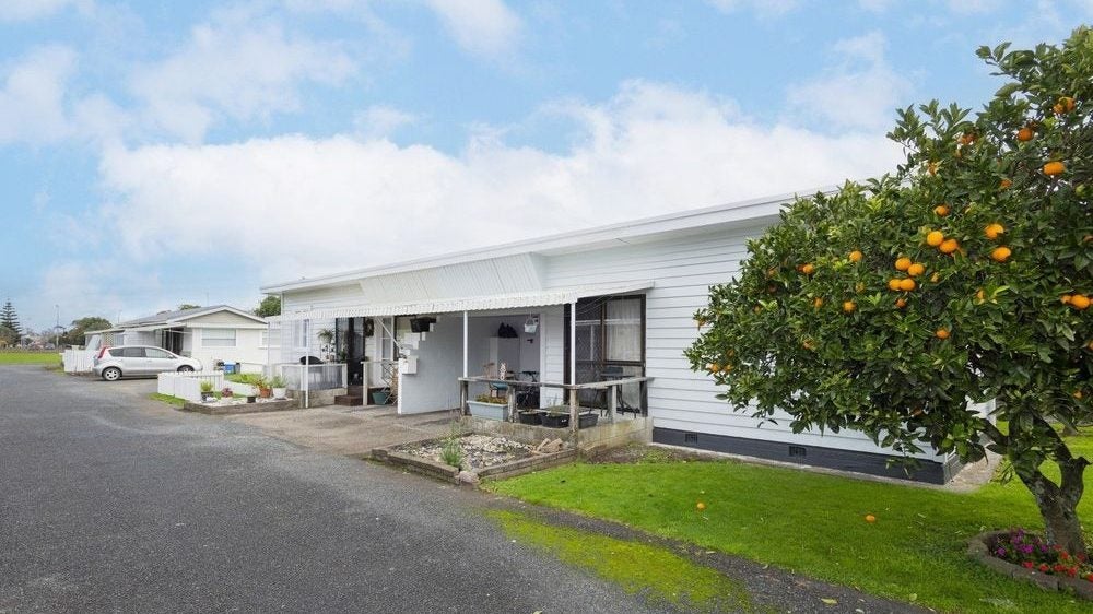 14/549 Childers Road, Te Hapara, Gisborne - Carousel 1