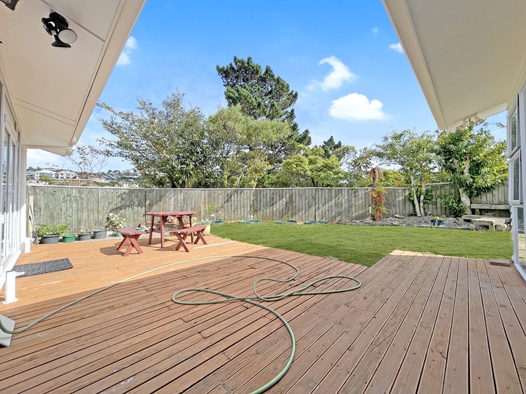 27 Silverbirch Grove, Churton Park, Wellington - Carousel 13