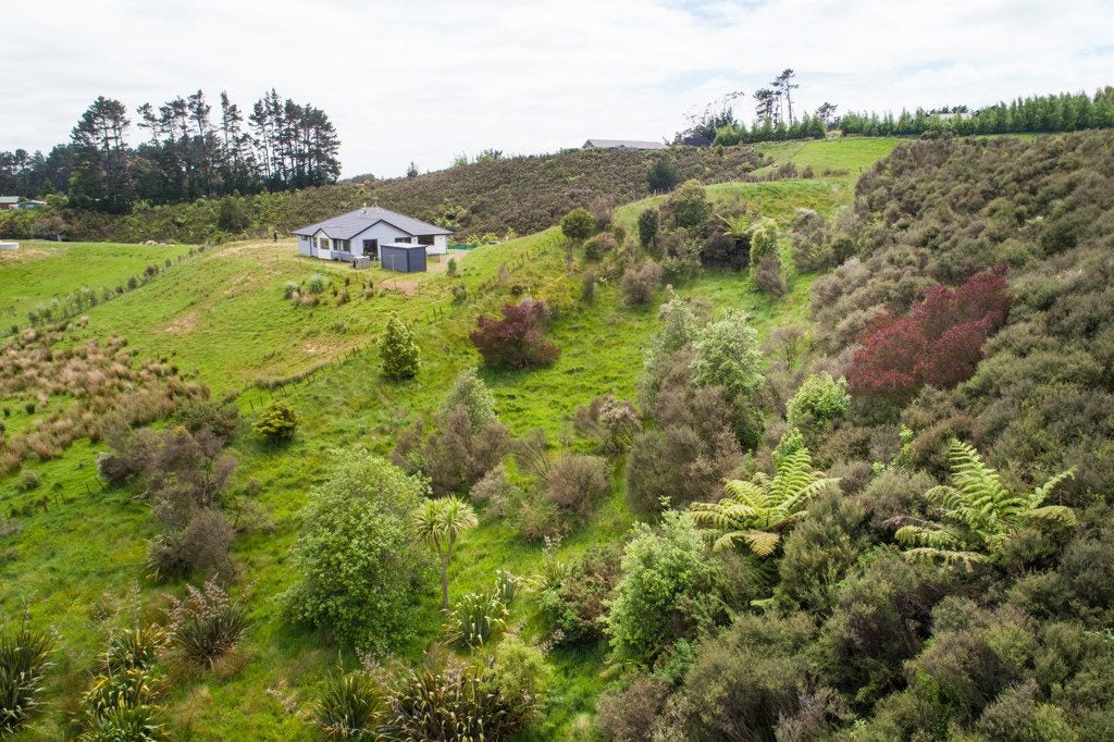 78 Lacebark Drive, Palmerston North - Carousel 1