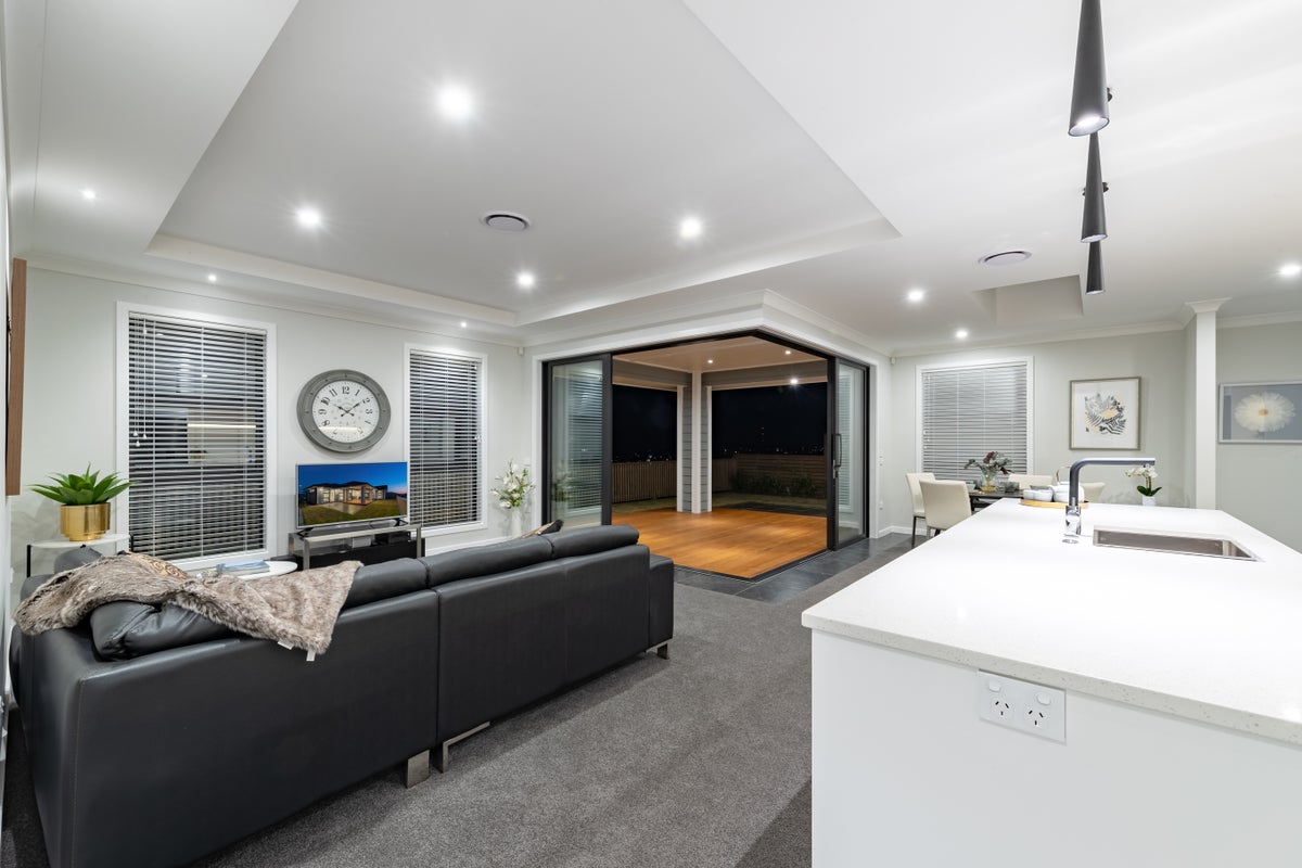 10 Rotorua Grove, Aotea, Porirua - Carousel 33