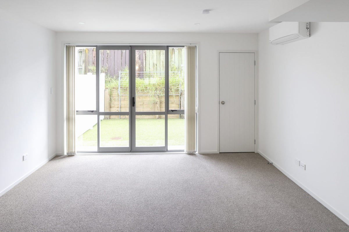 14C Massine Place, Randwick Park, Auckland - Carousel 2