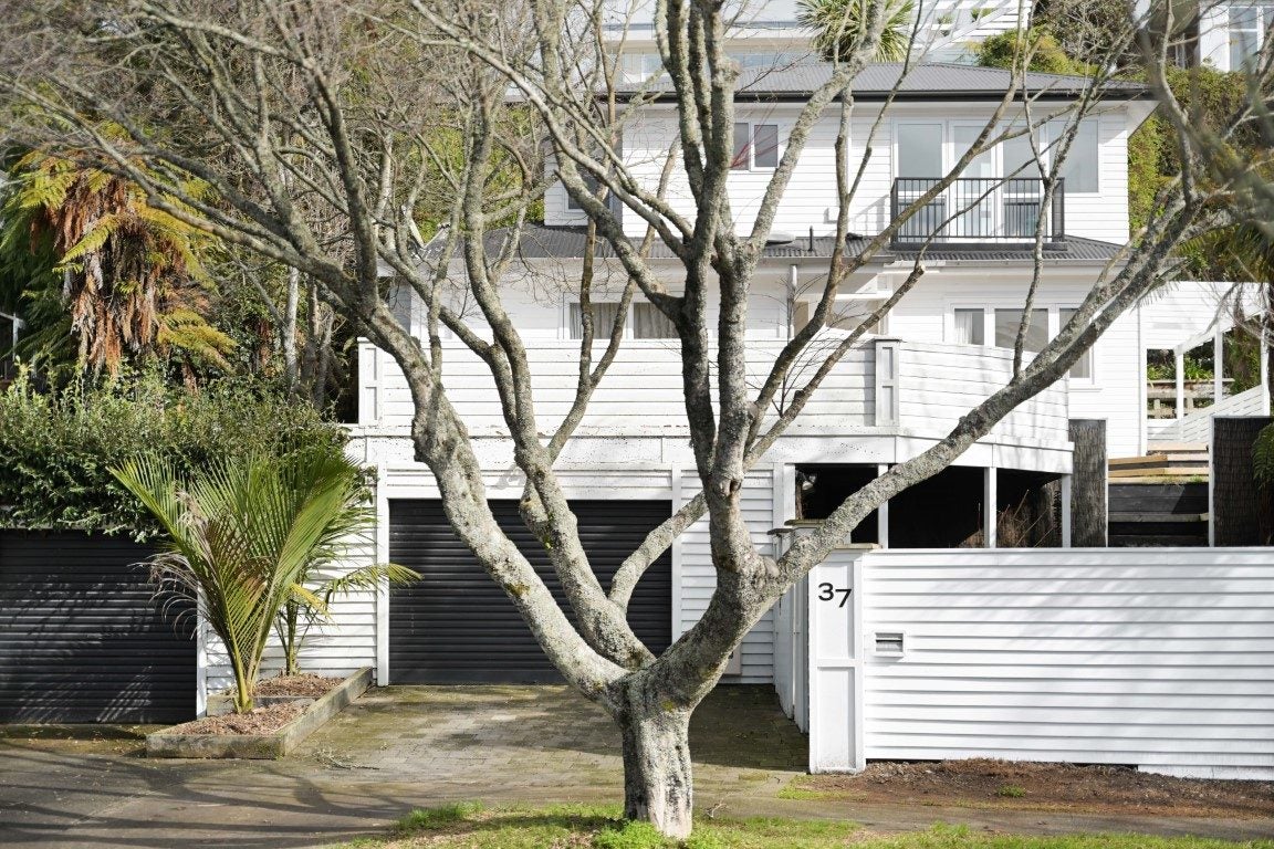 37 Awatere , Beerescourt, Hamilton - Carousel 1