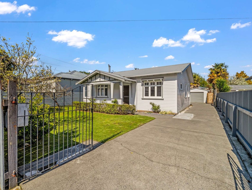 72 Jellicoe Street, Whanganui East, Whanganui - Carousel 1