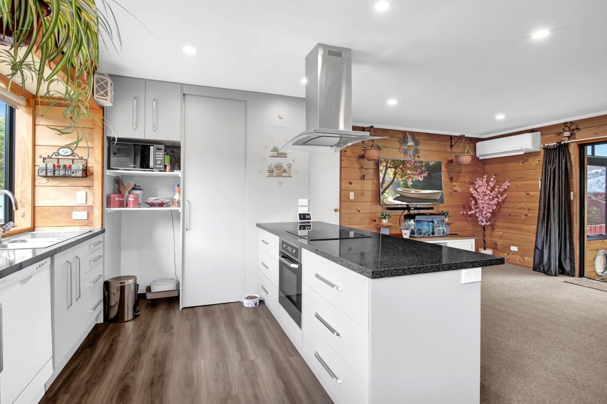 11A Marriotts Road, North New Brighton, Christchurch - Carousel 2