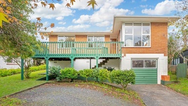 18 Yeoman Place, Howick, Auckland - Carousel 1