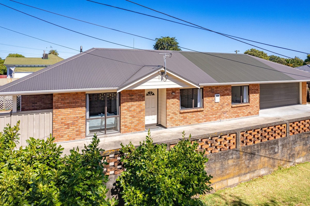 51 Gonville Avenue, Gonville, Whanganui - Carousel 1
