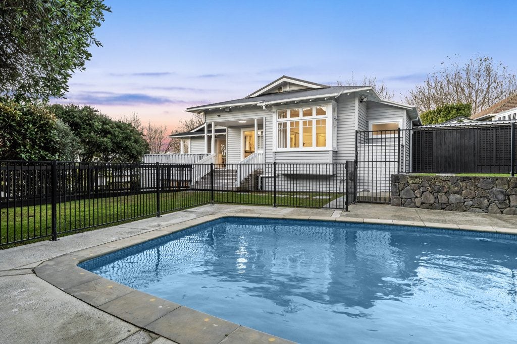 4 Pukeora Avenue, Remuera, Auckland - Carousel 1