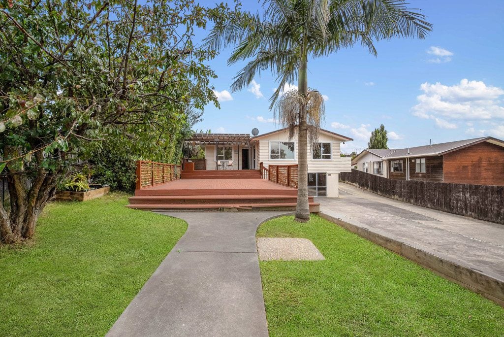 129 Ennis Avenue, Pakuranga Heights, Auckland - Carousel 1