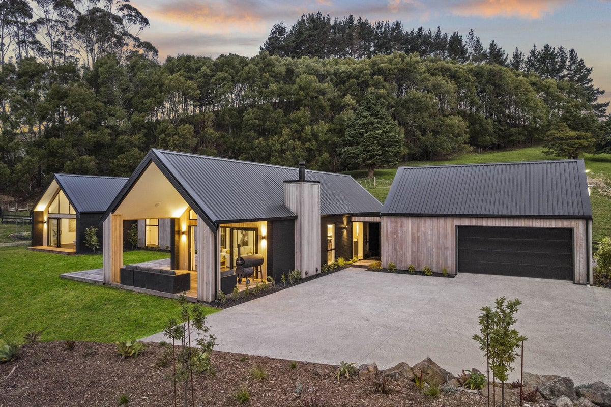 25 Bayer Road, Silverdale - Carousel 1