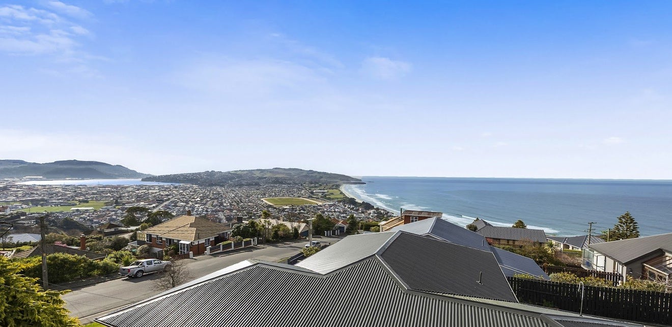 19 Earls Road, Saint Clair, Dunedin, Otago - Carousel 2