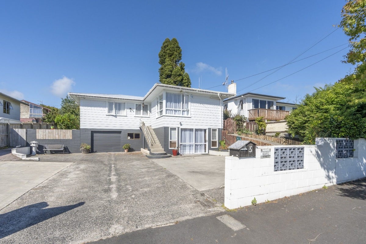 5 Hamblyn Crescent, Nawton, Hamilton - Carousel 1
