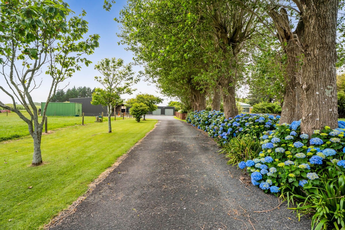 5610 South Road, Opunake - Carousel 2