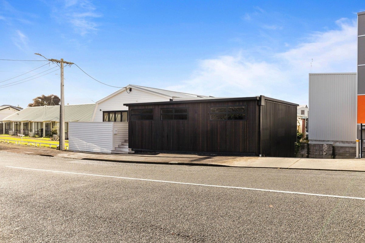 19 Henui Street, Strandon, New Plymouth - Carousel 32
