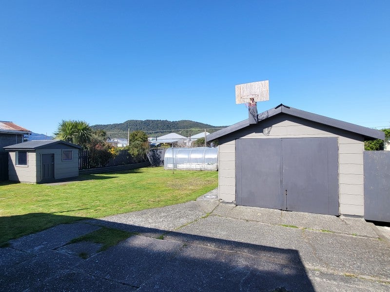 81 Reid Street, Blaketown, Greymouth - Carousel 12